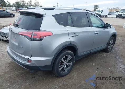 2017 Toyota Rav4 Xle z USA, uszkodzony, nr VIN 2T3WFREV5HW34870